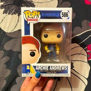 ARCHIE ANDREWS RIVERDALE FUNKO POP! #586 *NEW IN BOX*
